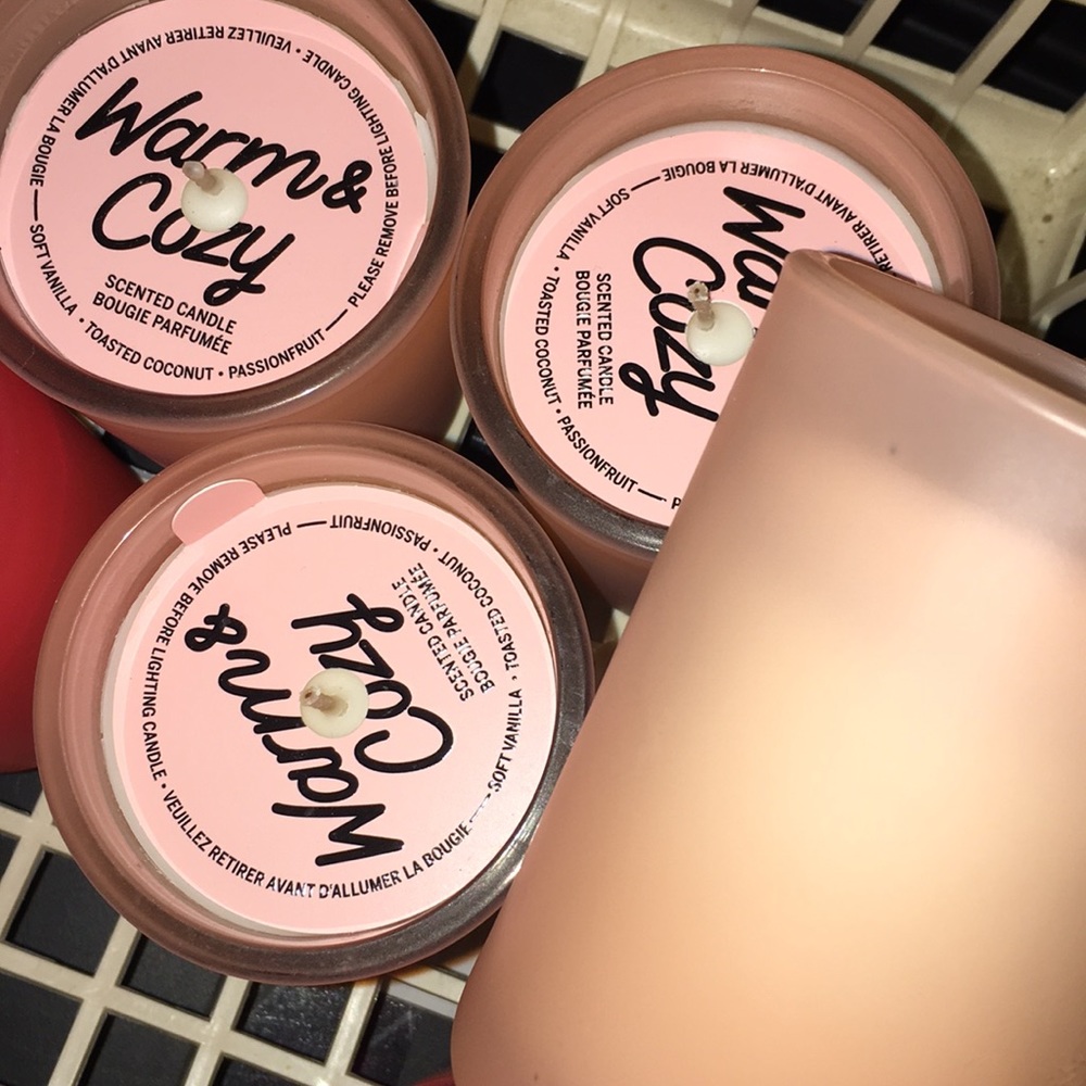 FIrM Lot of 4 candles NEW VS PinK warm & cozy - Picture 10 of 10